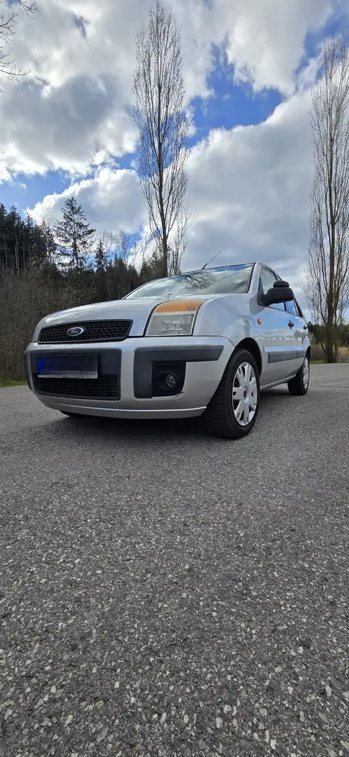 Ford Fusion Fusion 1.6 Aut. + Grau - 2