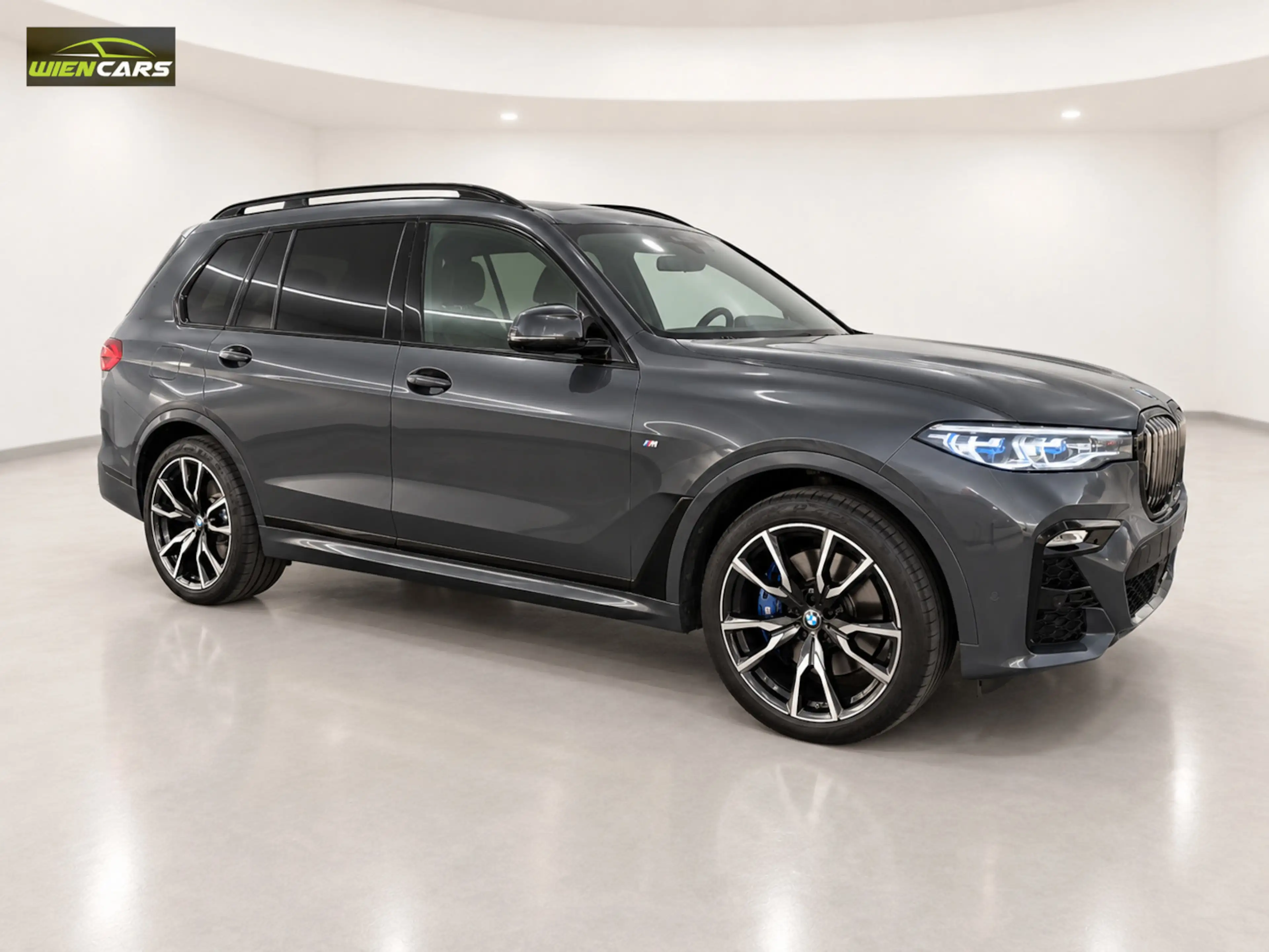 BMW X7 xDrive40d Aut*M-SPORT*LASER*SKYLOUNGE*AHK*B&W*SOFT