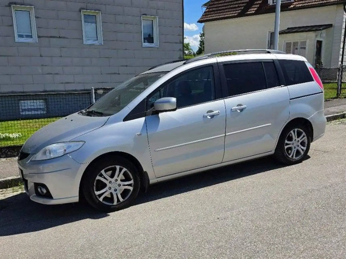 Mazda 5 Mazda 5 2,0i TX Plus Aut. TX Plus Silber - 1