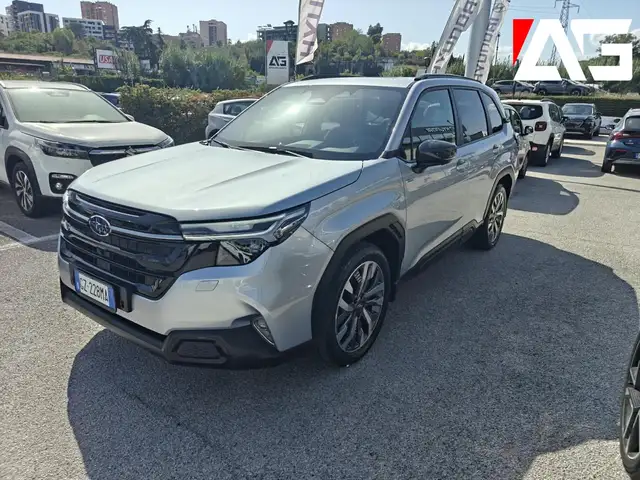 Subaru Forester Forester 2.0i e-boxer Premium lineartronic