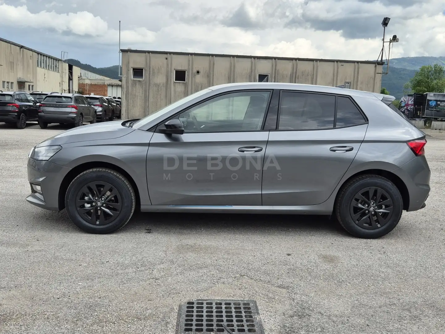 Skoda Fabia 1.0 tsi evo young edition 95cv Grigio - 2