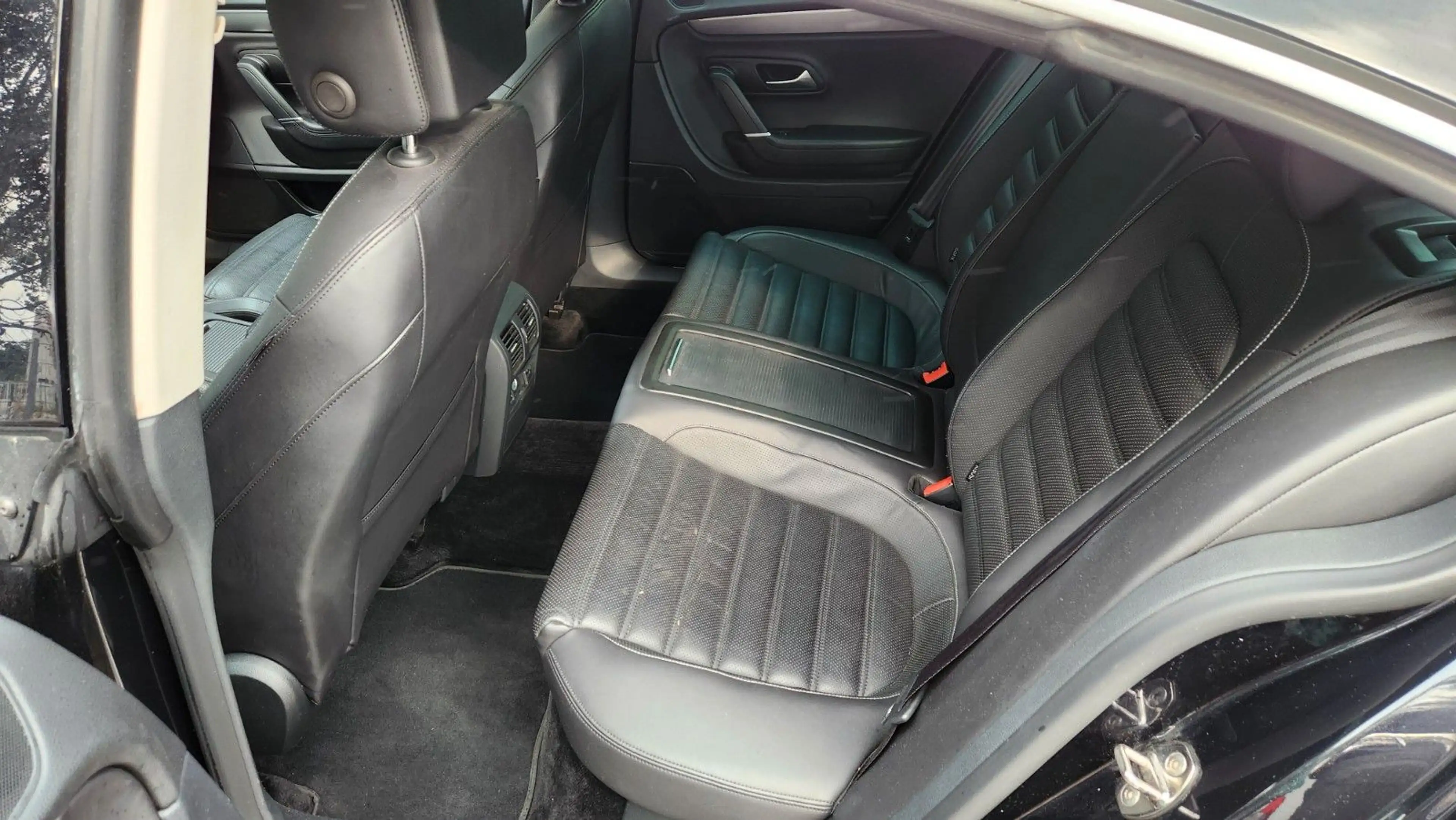 Volkswagen CC *Automatik*Leder*Rückfahrkamera*Bi-Xenon — photo 12