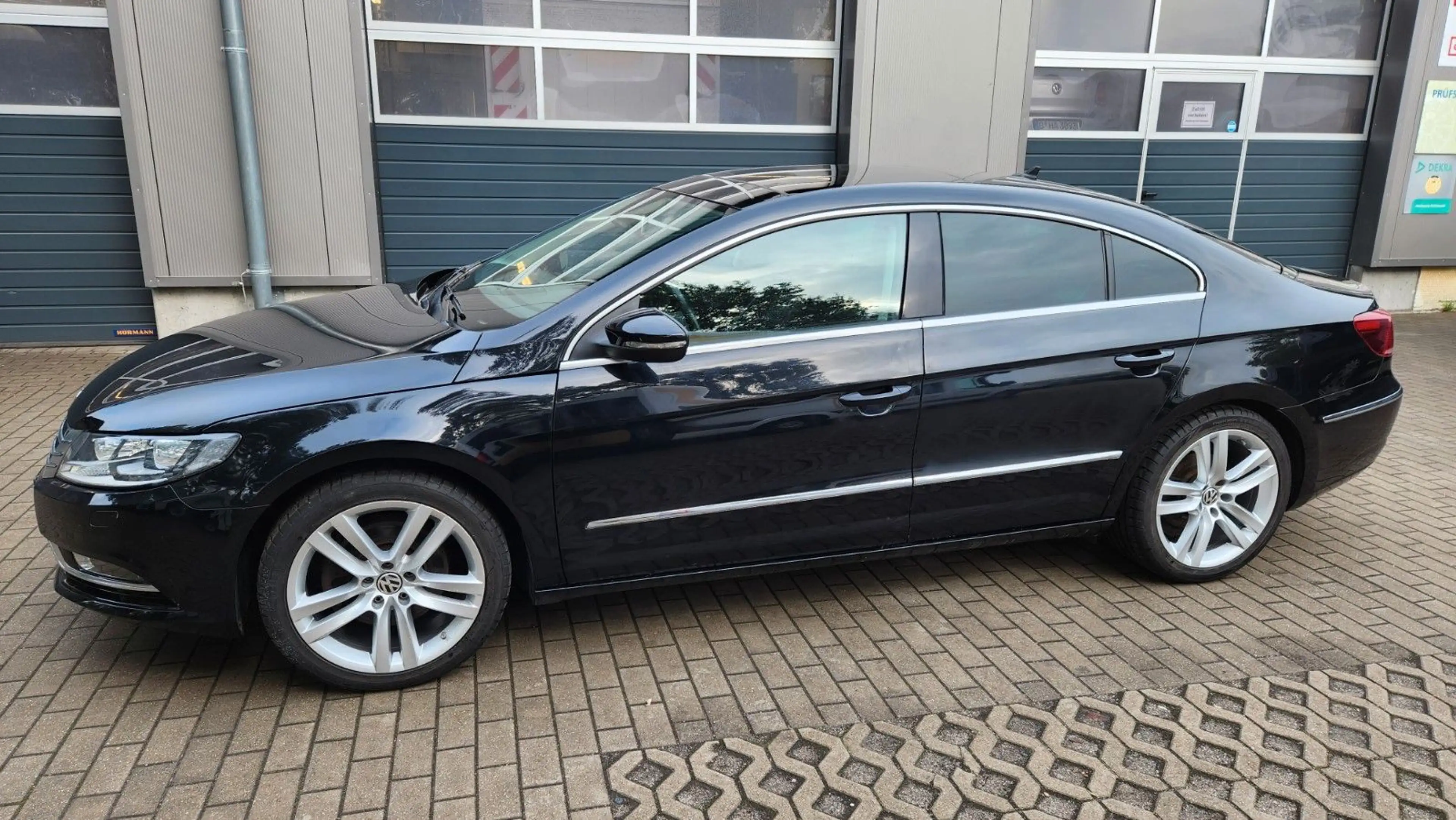Volkswagen CC *Automatik*Leder*Rückfahrkamera*Bi-Xenon — photo 2