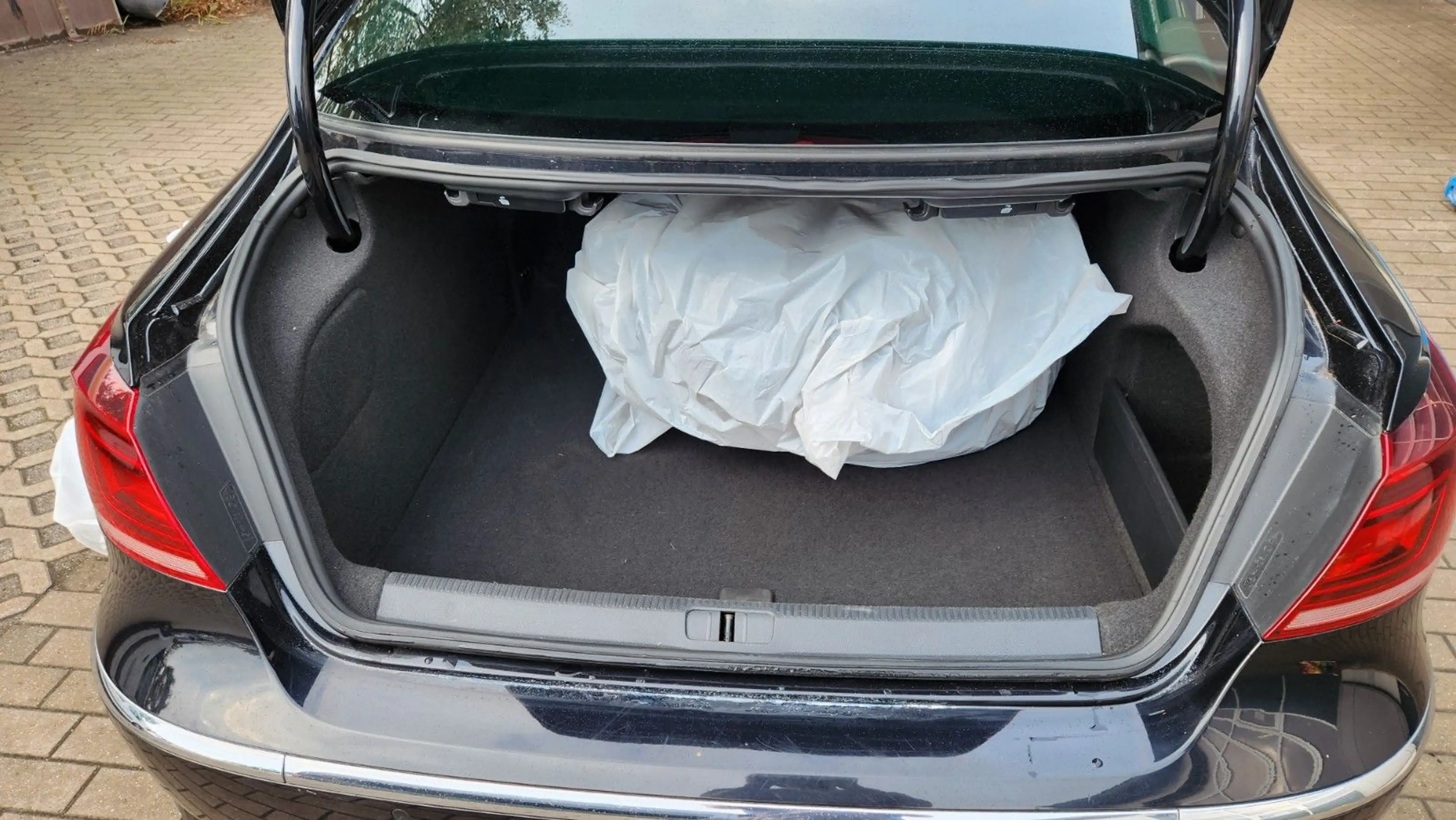 Volkswagen CC *Automatik*Leder*Rückfahrkamera*Bi-Xenon — photo 14