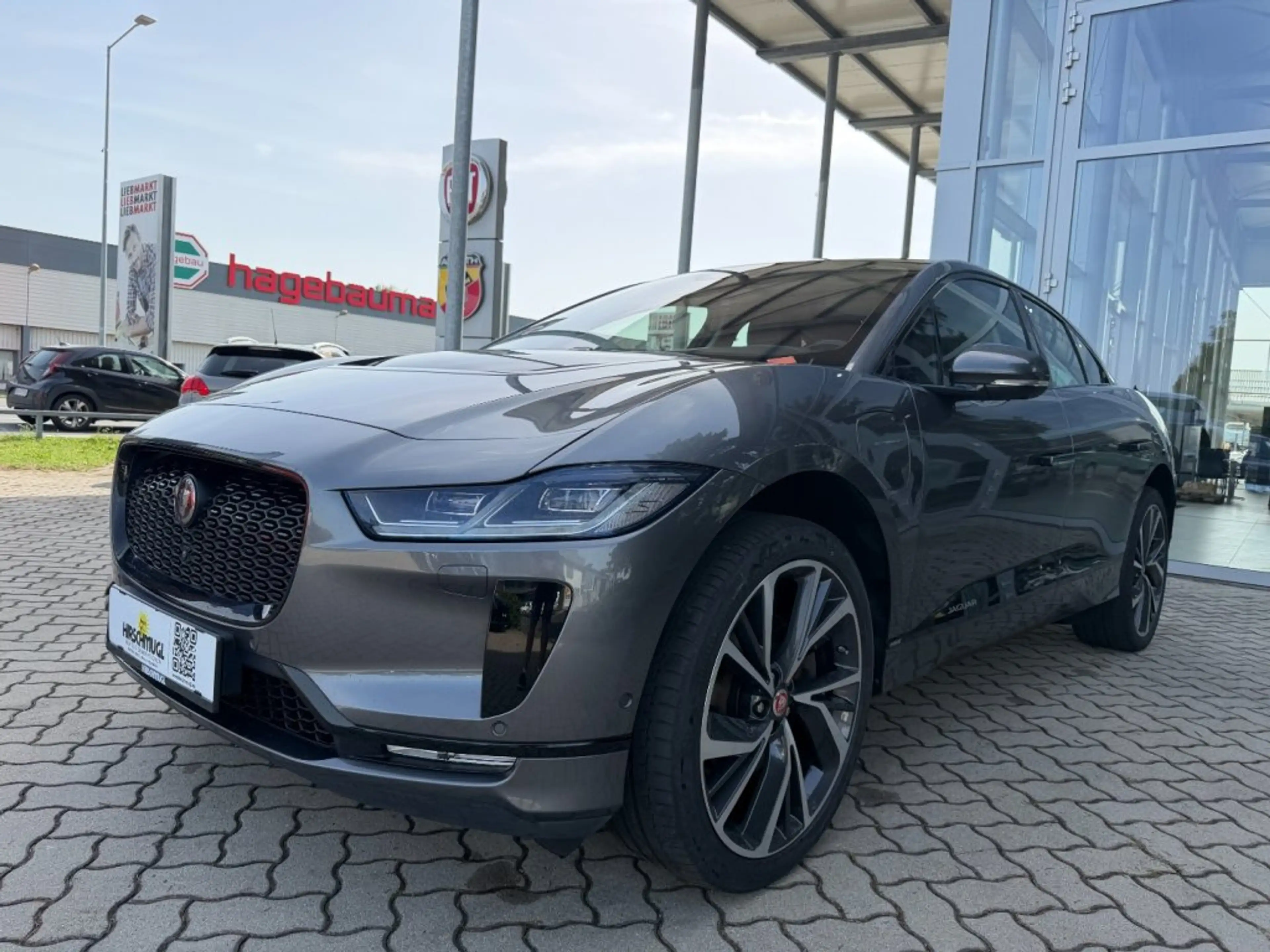 Jaguar I-Pace EV400 HSE AWD — photo 3