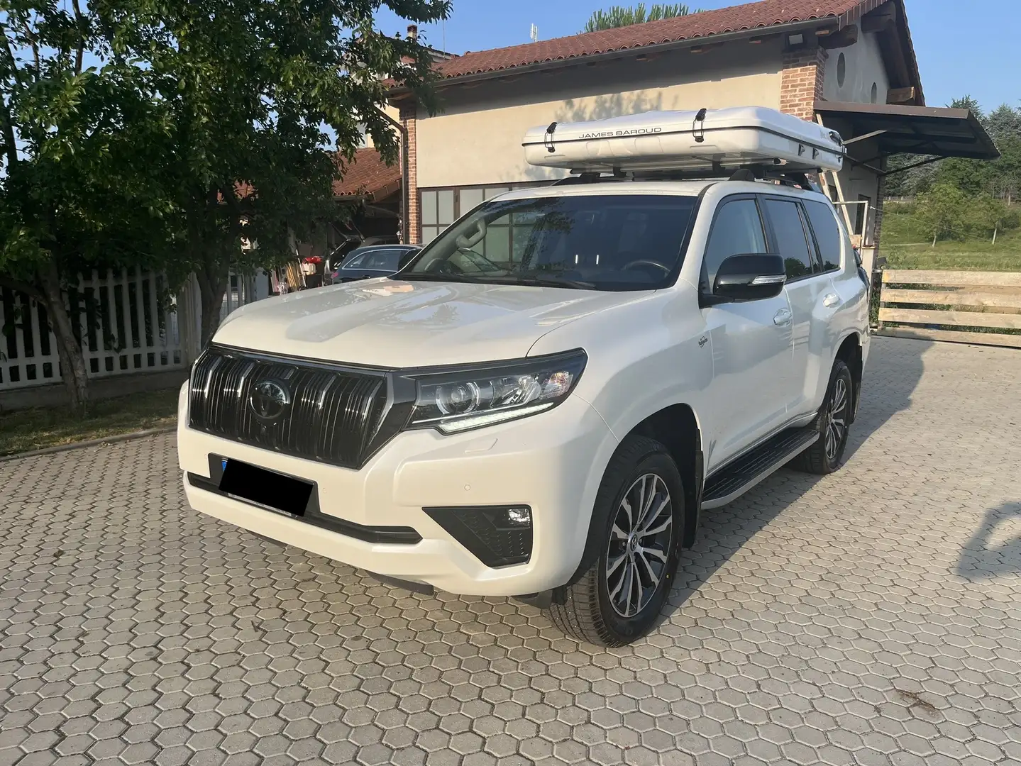 Toyota Land Cruiser 5p 2.8 d-4d Executive auto - 1