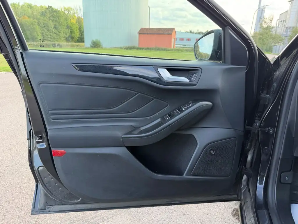 Ford Focus Turnier ST-Line | Panorama | B&O Sound Bild 13