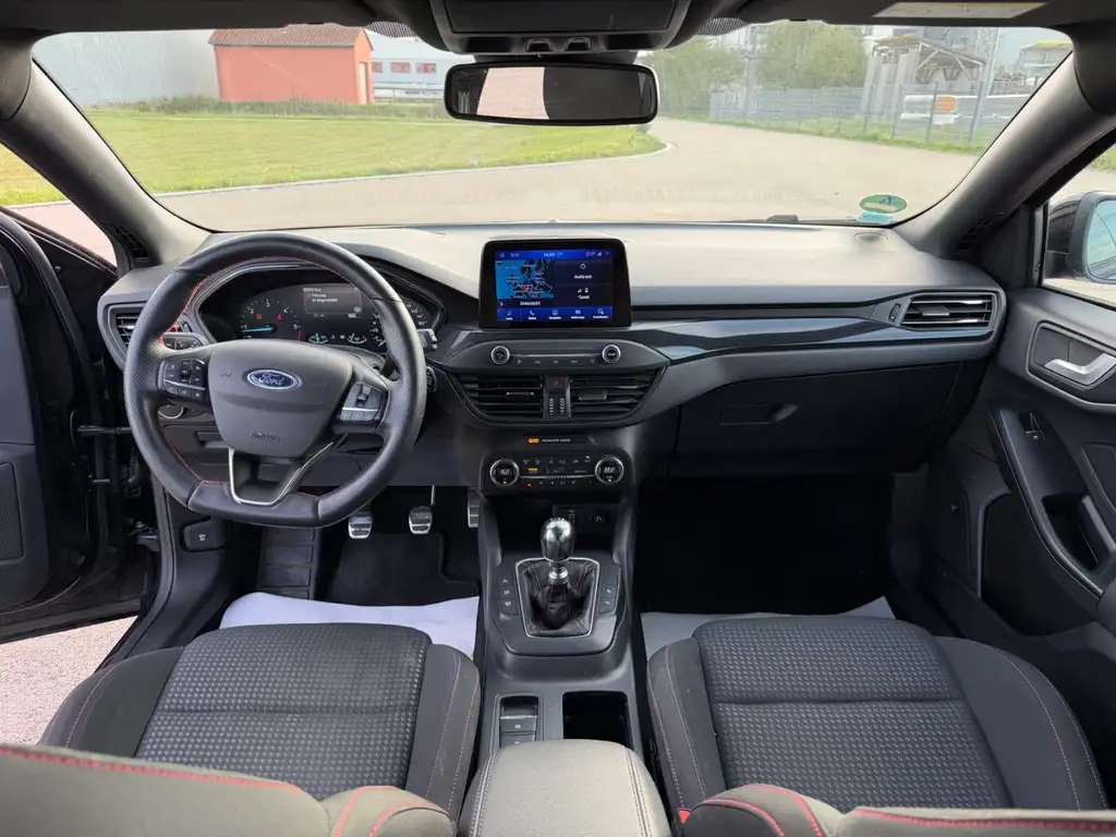 Ford Focus Turnier ST-Line | Panorama | B&O Sound Bild 9