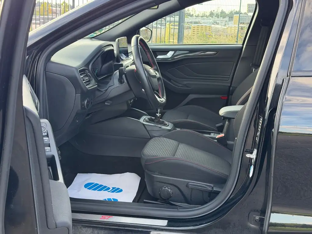 Ford Focus Turnier ST-Line | Panorama | B&O Sound Bild 6