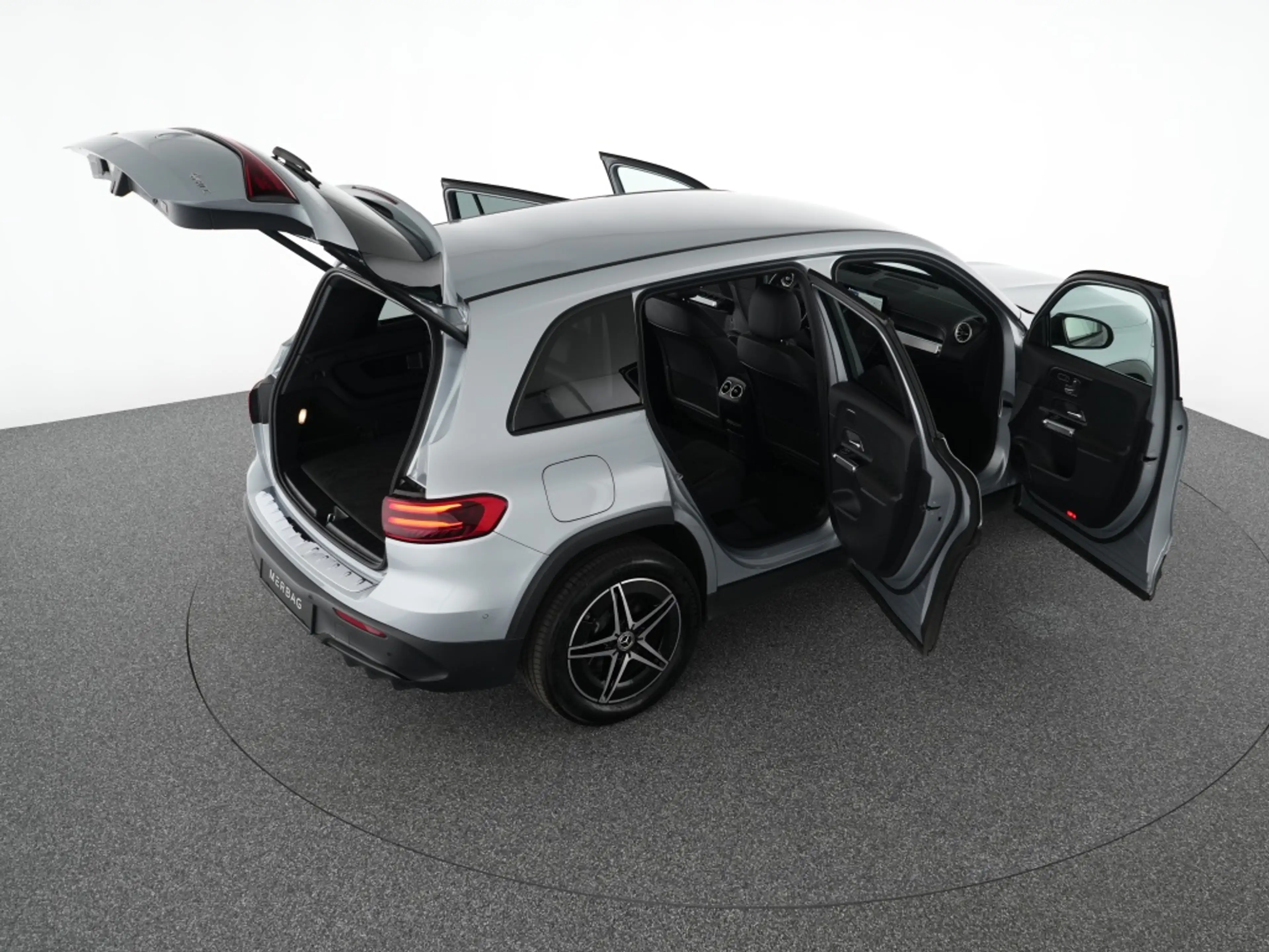 Mercedes-Benz EQB 300 4MATIC 360 ACC AUT HUD Kam. KeyLess LED — photo 13