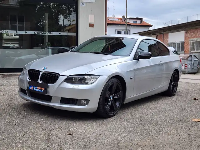 BMW 320 Serie 3 E92 Coupe 320d Coupe xdrive Futura