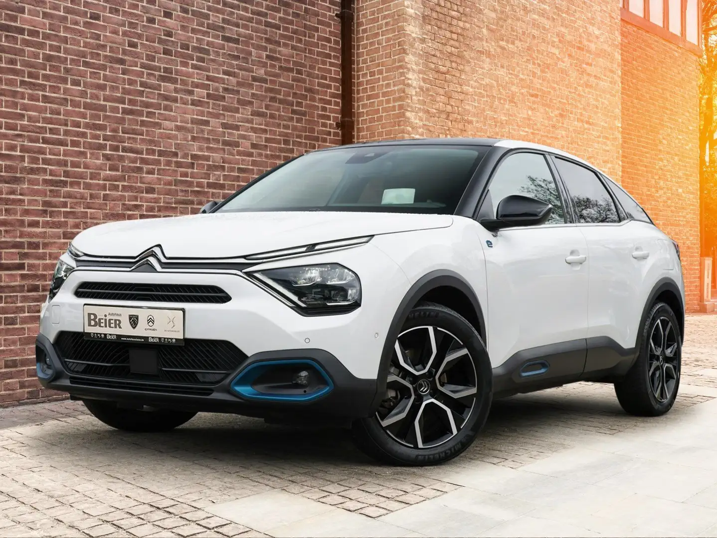 Citroen E-C4 Electric Ë-C4 136 SHINE Blanco - 2