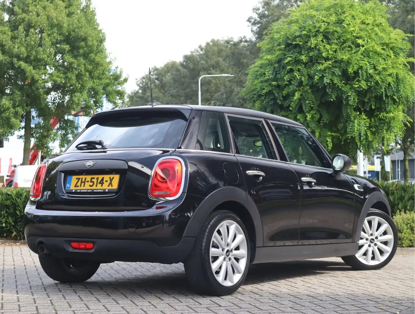 MINI Mini 1.5 One / NL Auto Zwart - 2