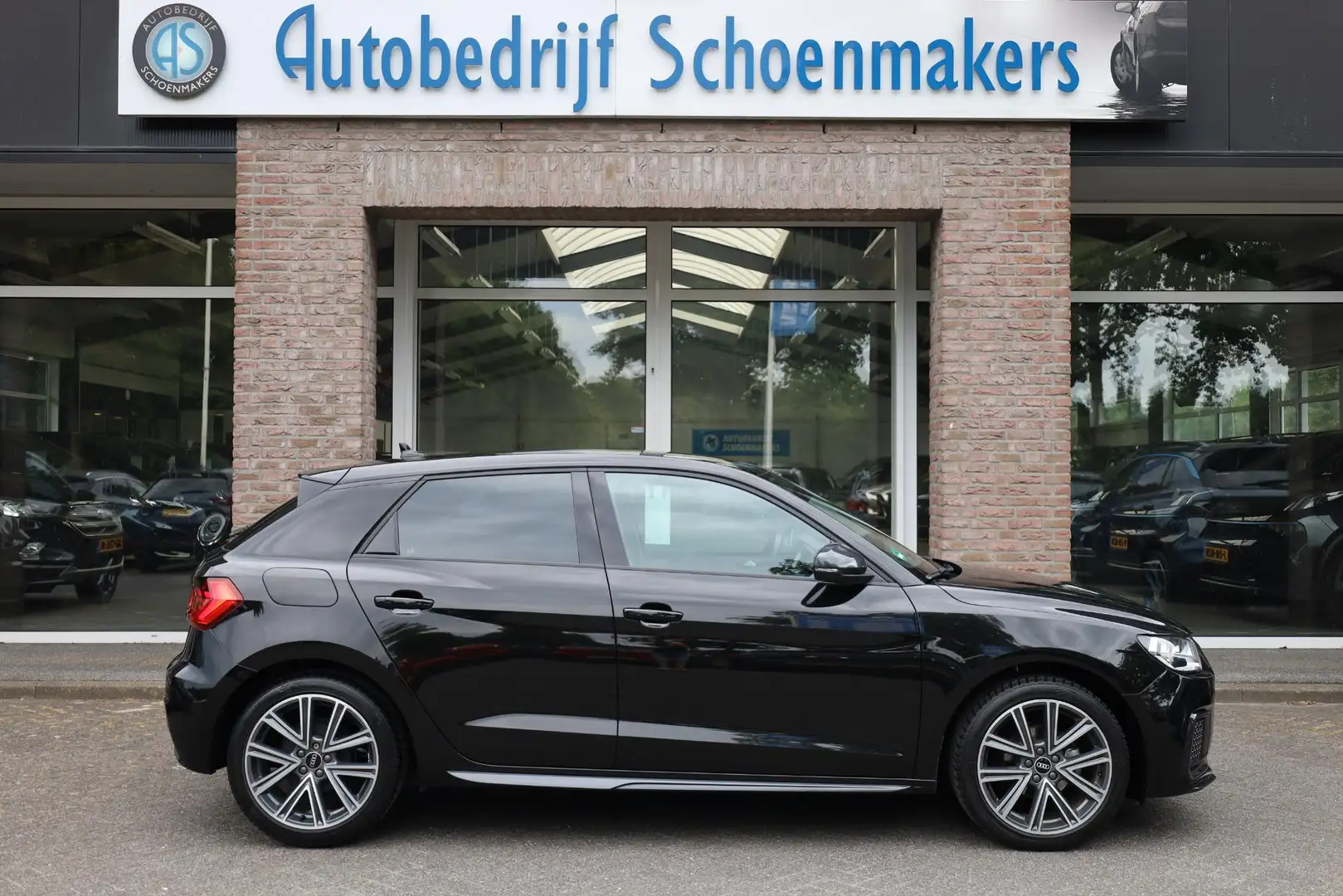 Audi A1 Sportback 25 TFSI CARPLAY VIR-DASH DAB NAVI CRUISE Noir - 2