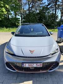 231HP, 360Camera, Head up display, Alcantara,