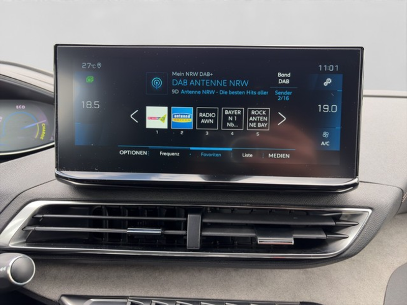 Peugeot 5008 GT HYBRID 136 e-DSC6 — photo 12
