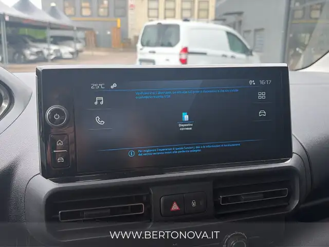 Peugeot Partner view 13