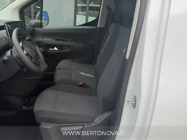 Peugeot Partner view 11