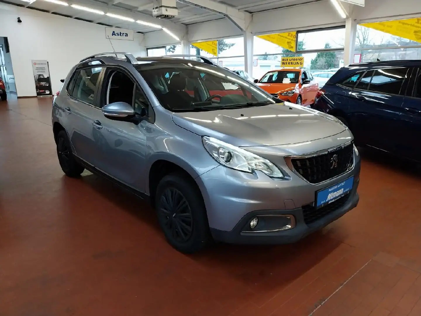 Peugeot 2008 Active Pano SHZ Klima PDC Silver - 2