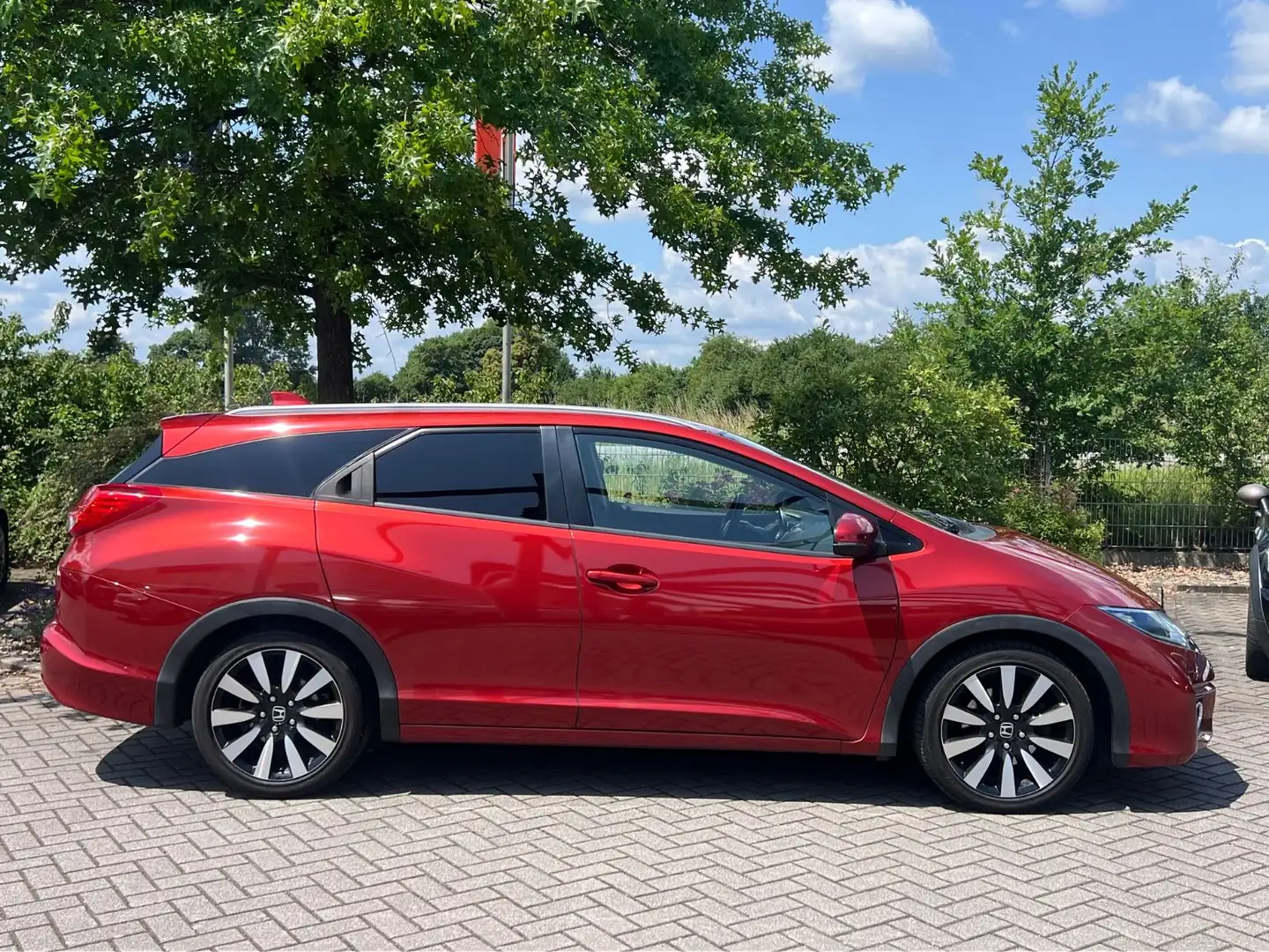 Honda Civic 1.8 Tourer Lifestyle--Automatik--Kamera Rouge - 2