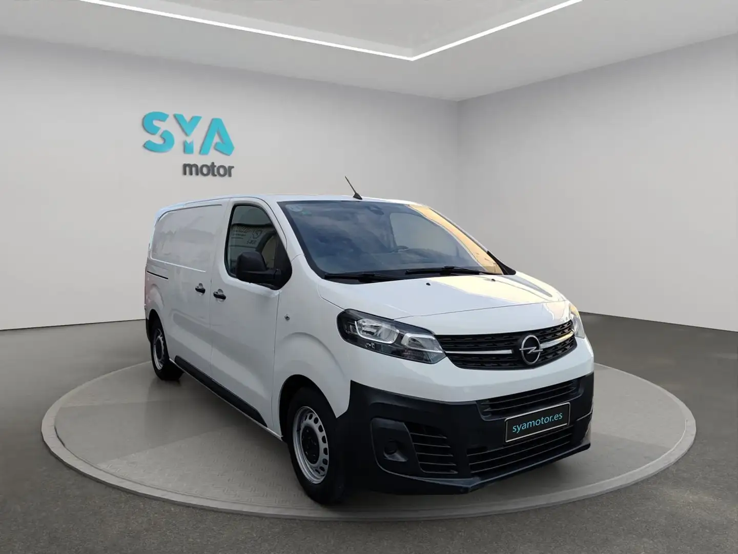 Opel Vivaro Van Weiß - 1