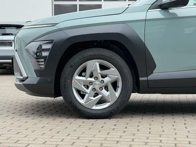 Hyundai Kona view 4