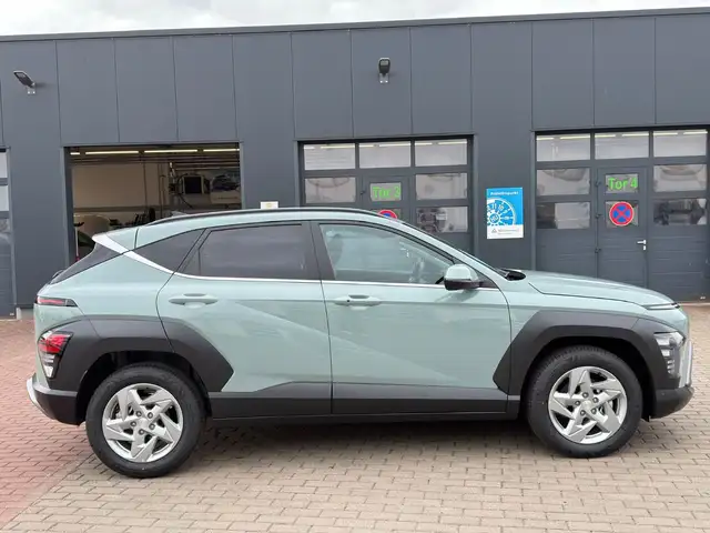 Hyundai Kona view 9