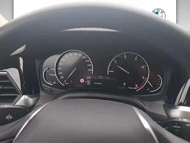 BMW 3 Series view 8