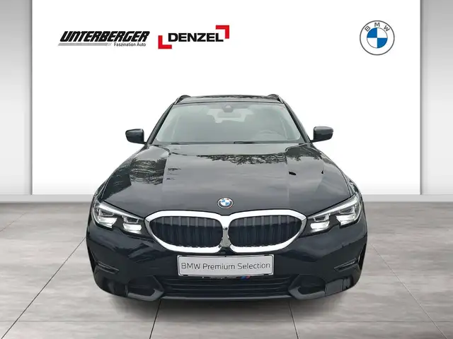 BMW 3 Series view 3