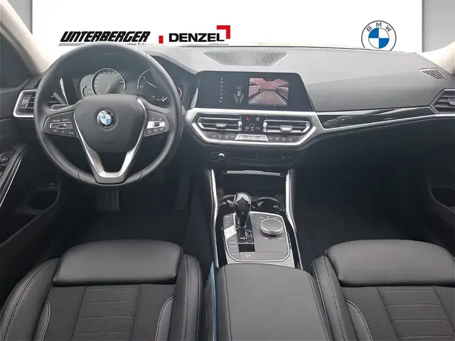 BMW 3 Series view 9
