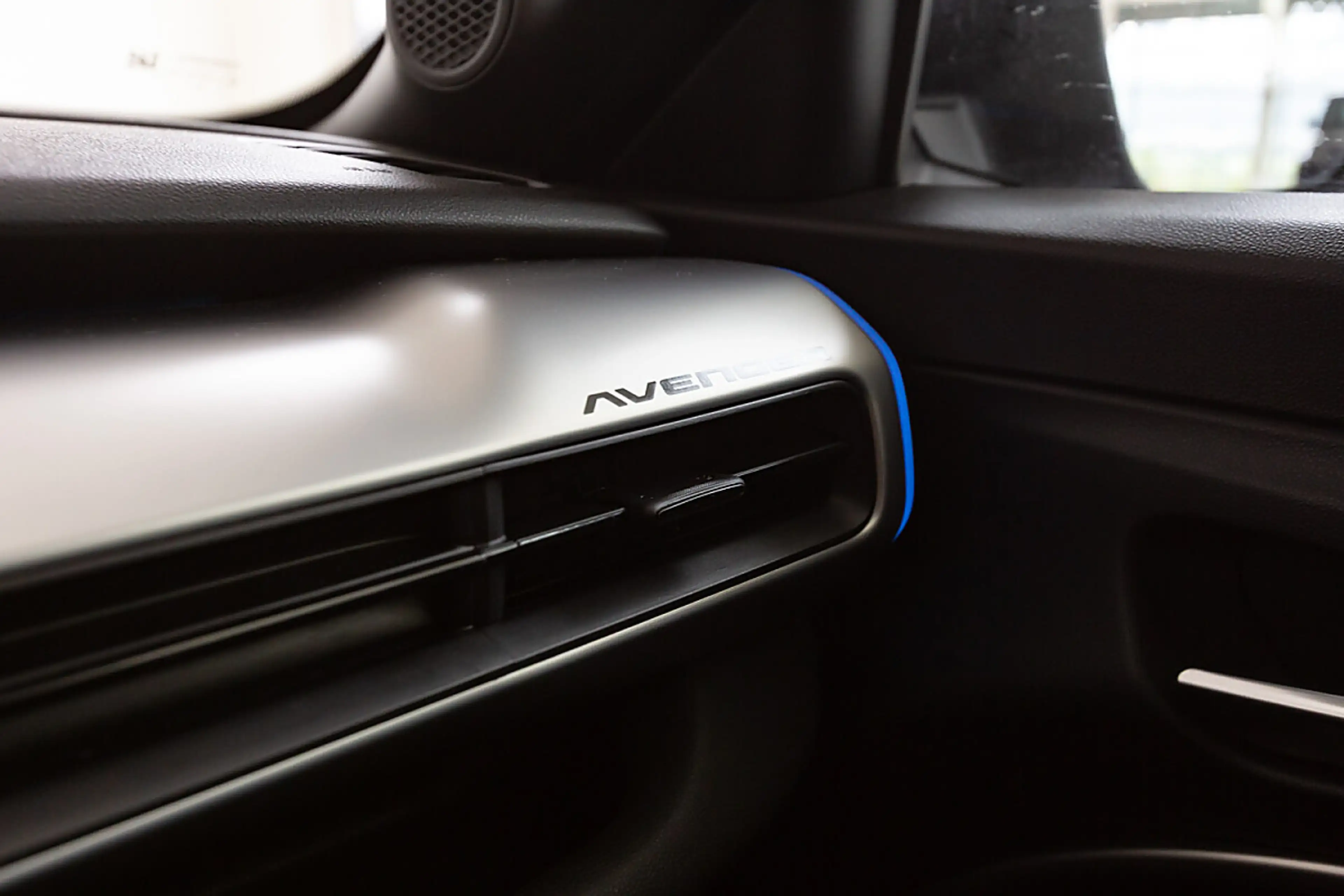 Jeep Avenger Elektro Summit — photo 14