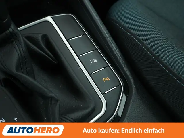 Volkswagen Golf Sportsvan view 26