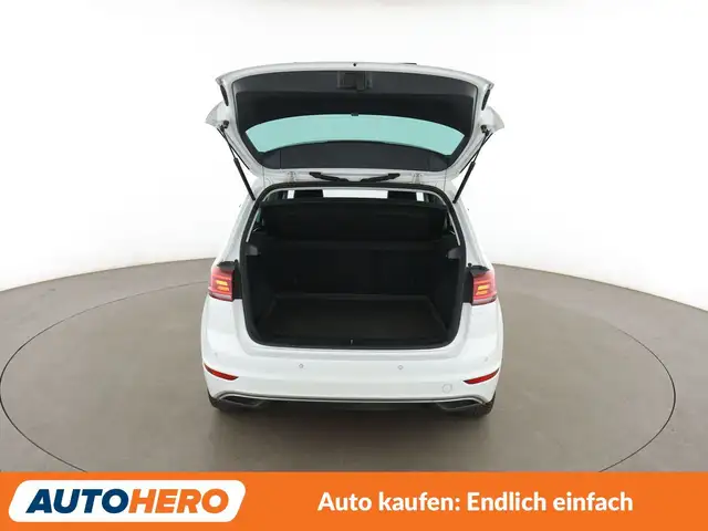 Volkswagen Golf Sportsvan view 16