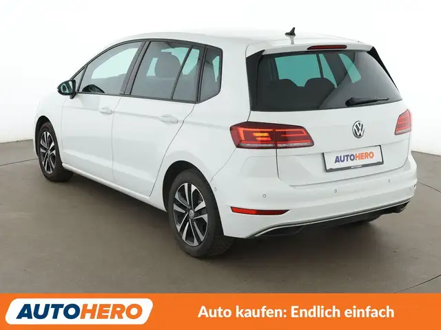 Volkswagen Golf Sportsvan view 4