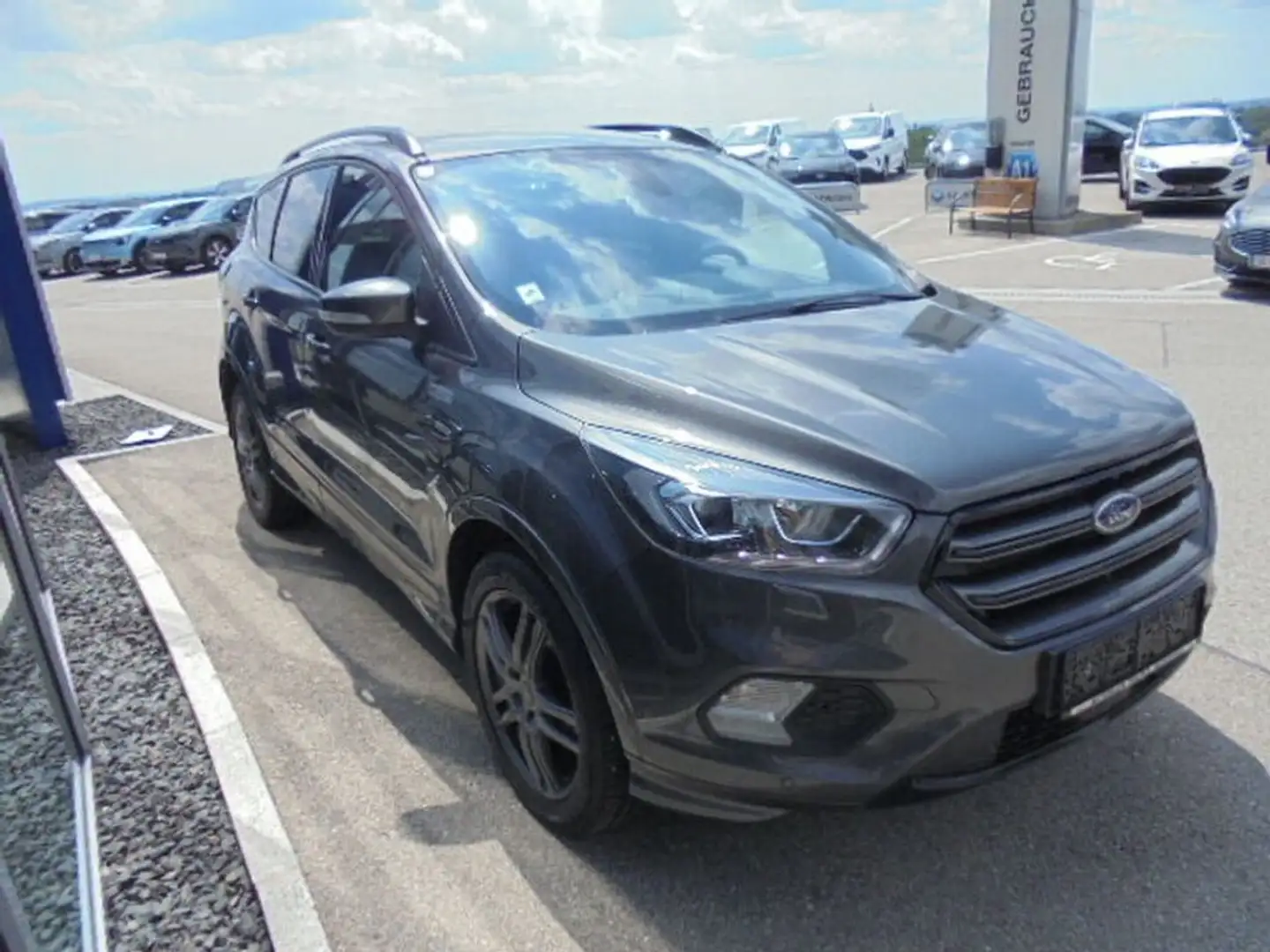 Ford Kuga ST-Line 1,5L Diesel 120PS Grau - 2
