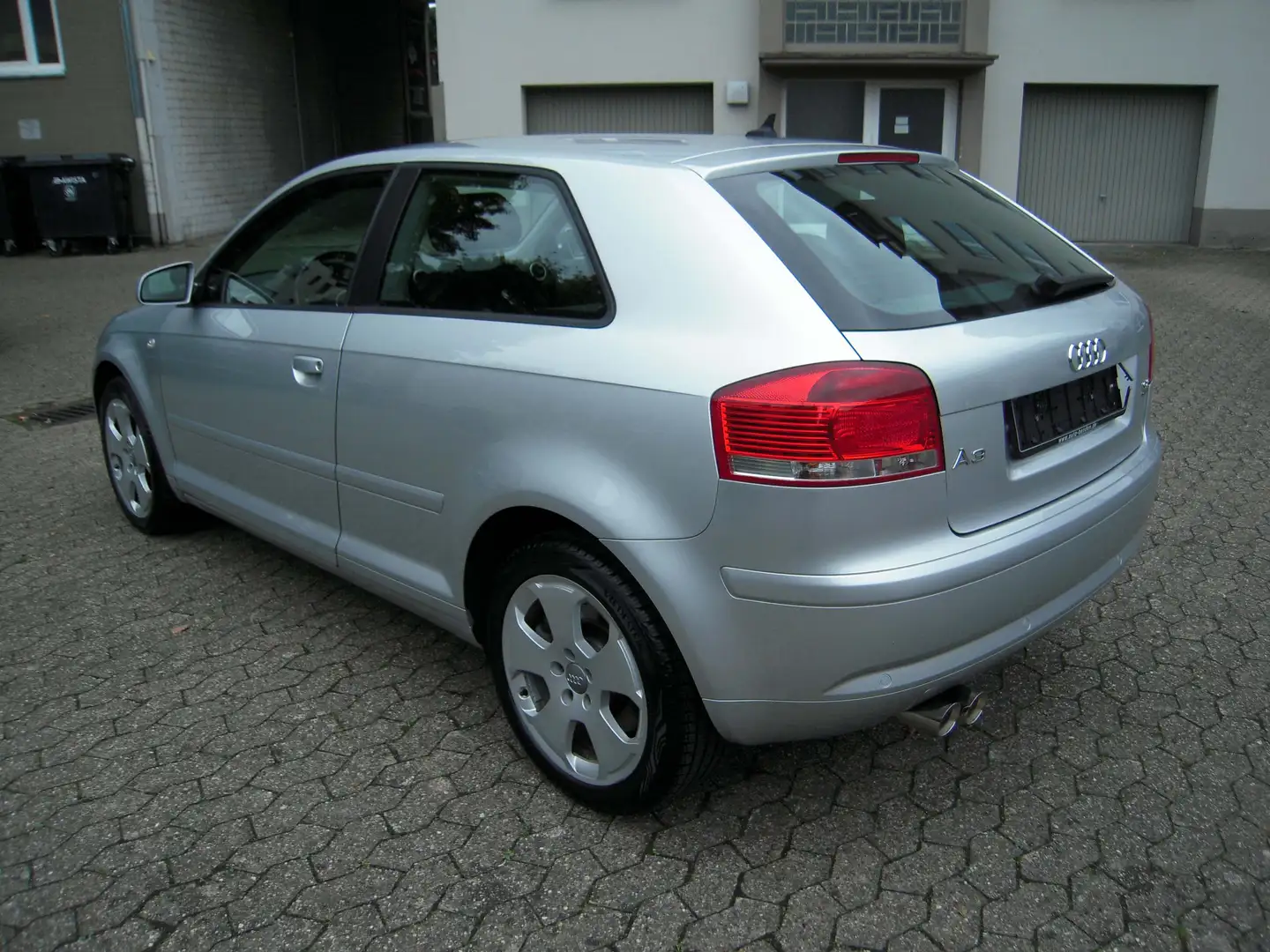 Audi A3 3.2 Ambition quattro mit Top-Ausstattung!! Grau - 2