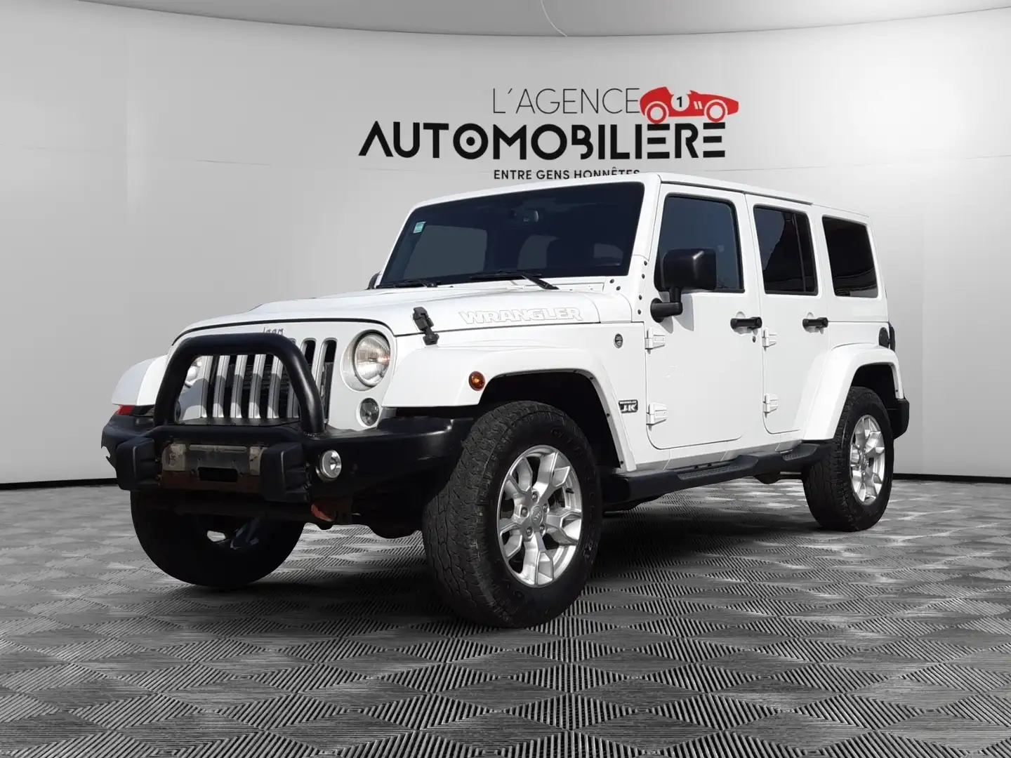 Jeep Wrangler 2.8 CRD Sahara Utilitaire 2 Pl./TVA/ Garantie 12M. Blanc - 1