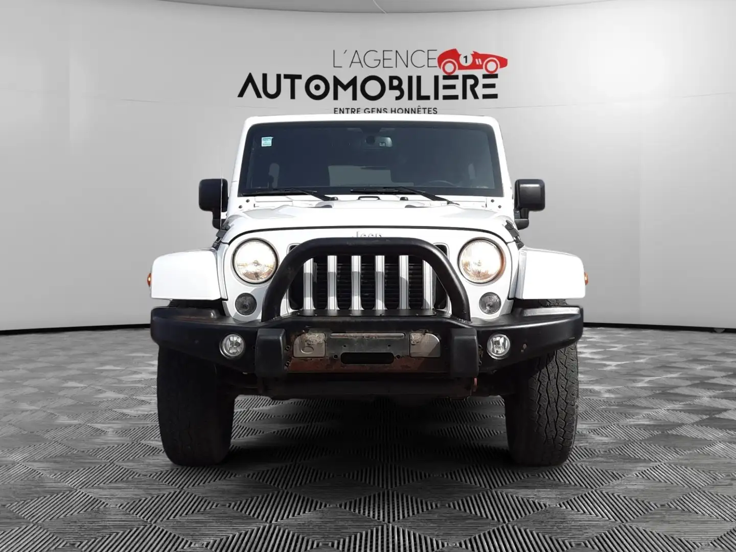 Jeep Wrangler 2.8 CRD Sahara Utilitaire 2 Pl./TVA/ Garantie 12M. Blanc - 2