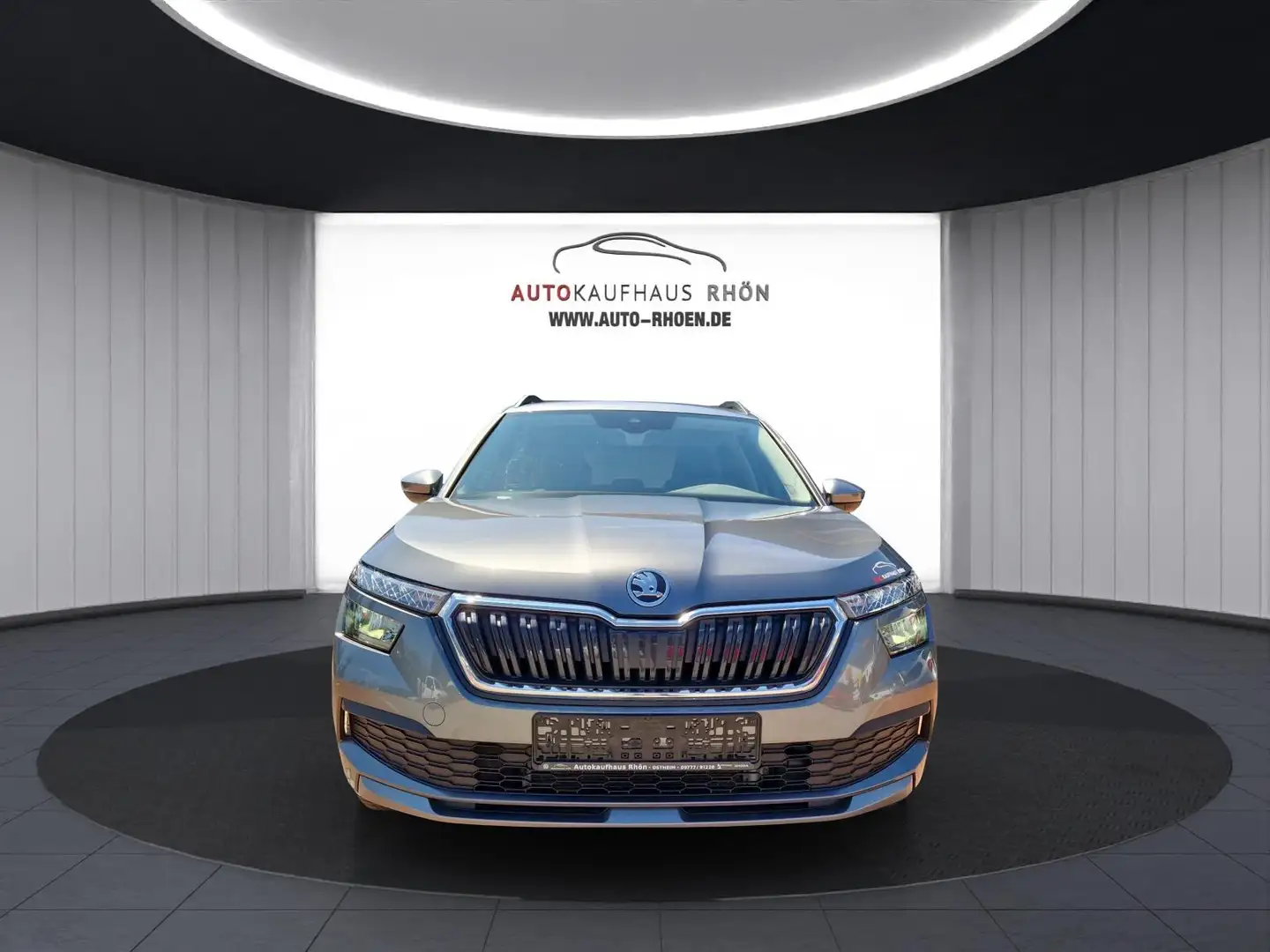 Skoda Kamiq Kamiq 1.0 TSI Ambition OPF, LED, RFK, Smart-Link Gris - 2
