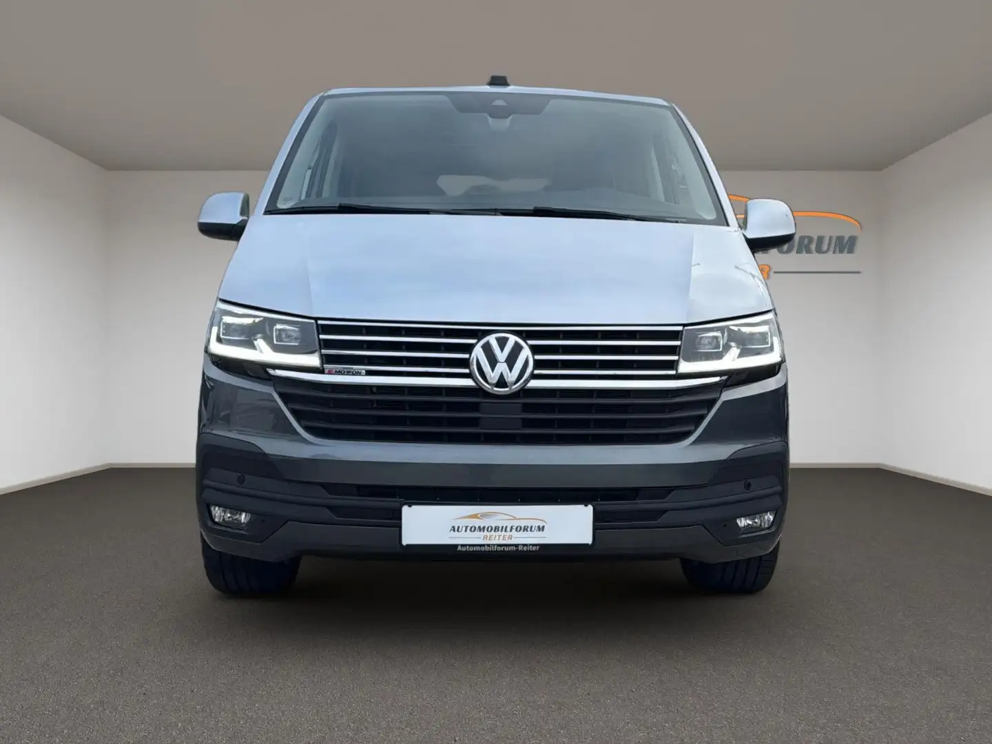 Volkswagen T6 Multivan T6.1 Multivan Highline 4 Motion Stand AHK Grau - 2