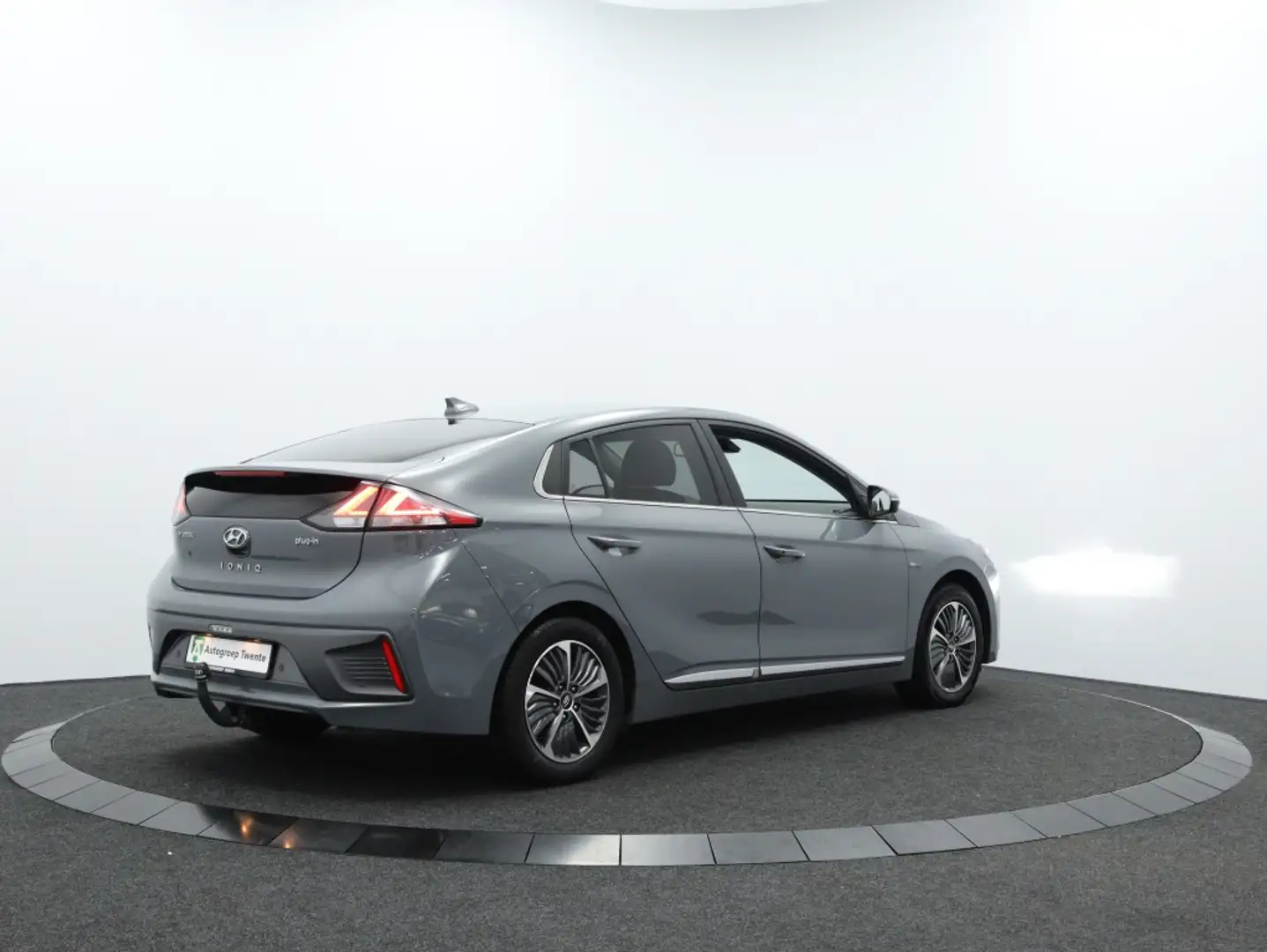 Hyundai IONIQ 1.6 Style Plug-In Hybrid Facelift | Navigatie | Ca Gris - 2