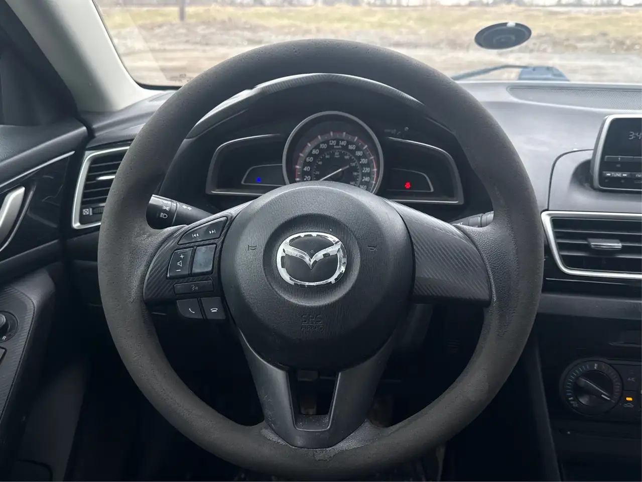Mazda 3 снимка Mazda 3