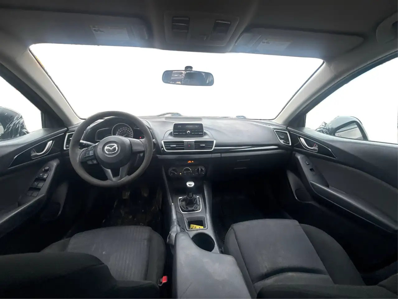 Mazda 3 снимка Mazda 3