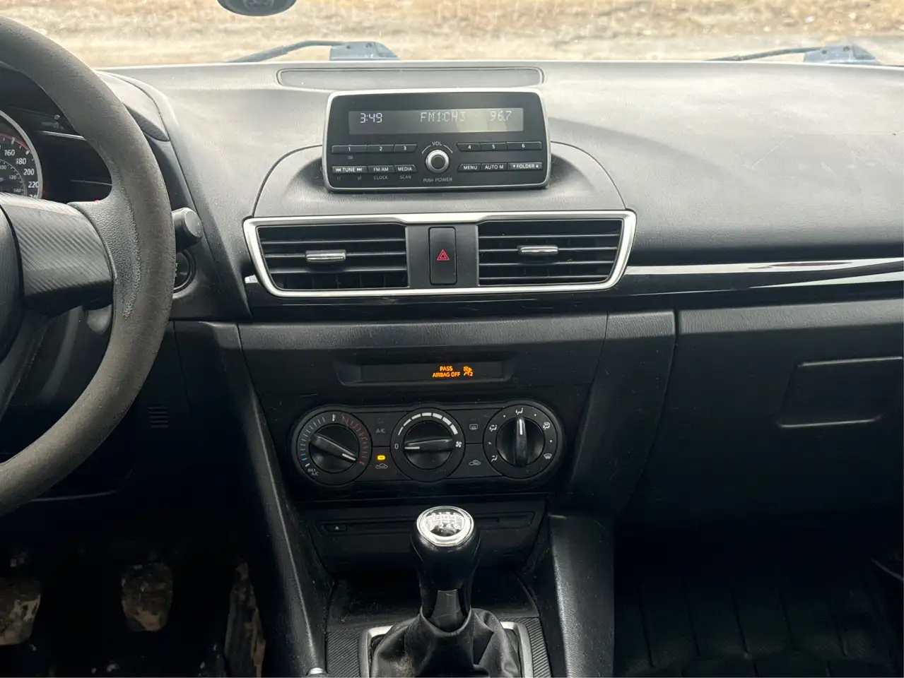 Mazda 3 снимка Mazda 3