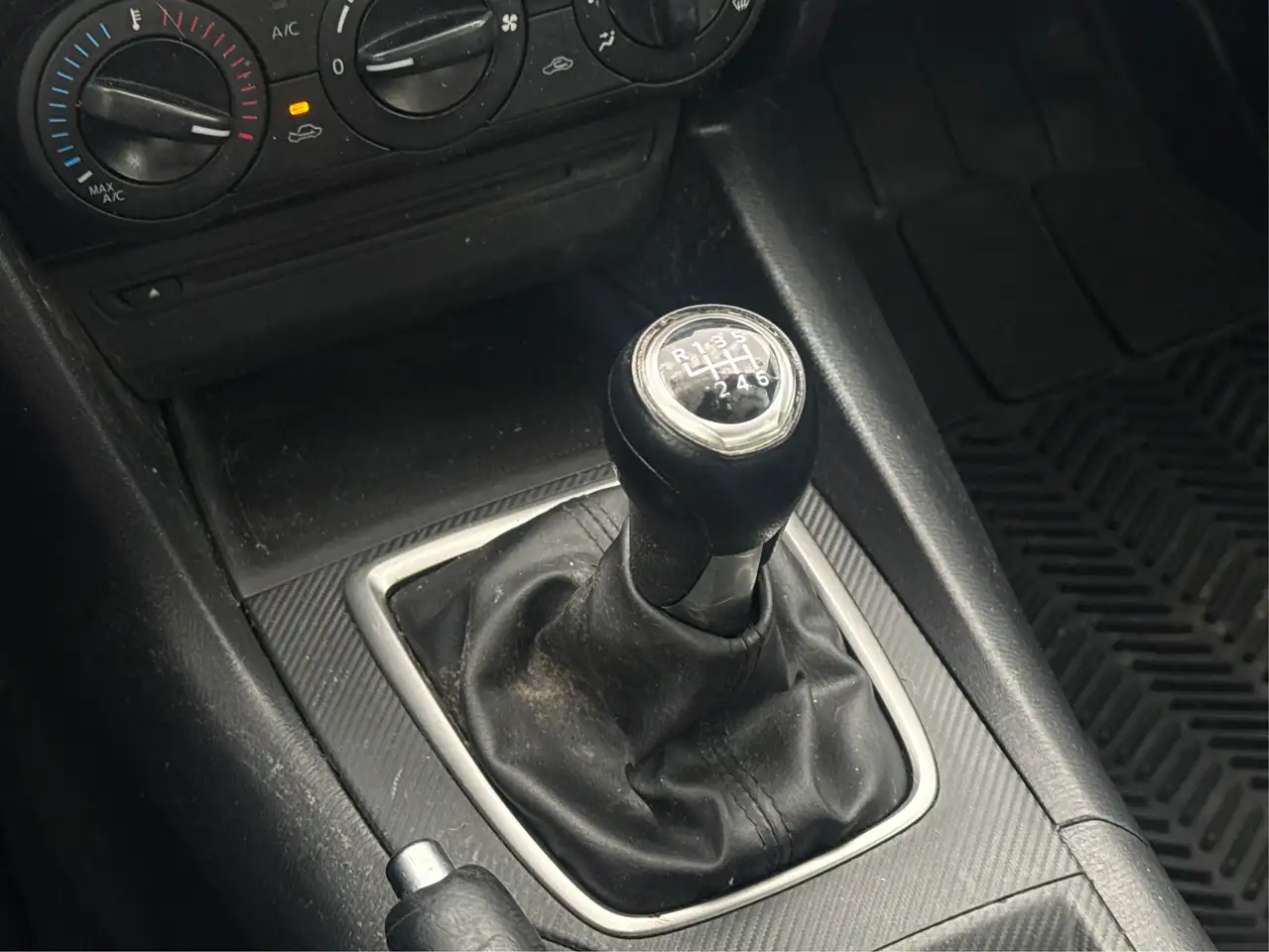 Mazda 3 снимка Mazda 3