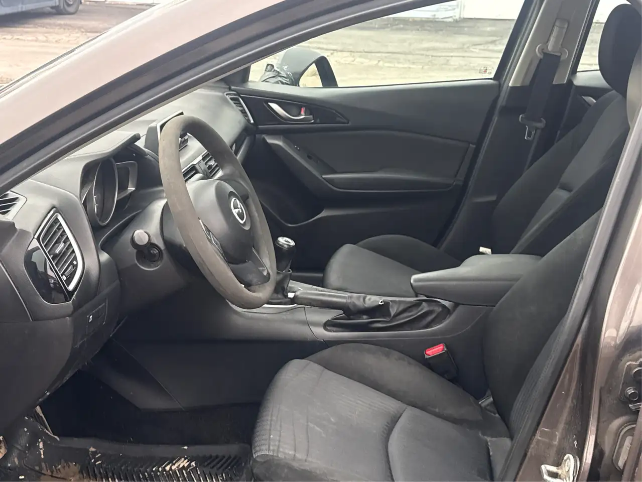 Mazda 3 снимка Mazda 3