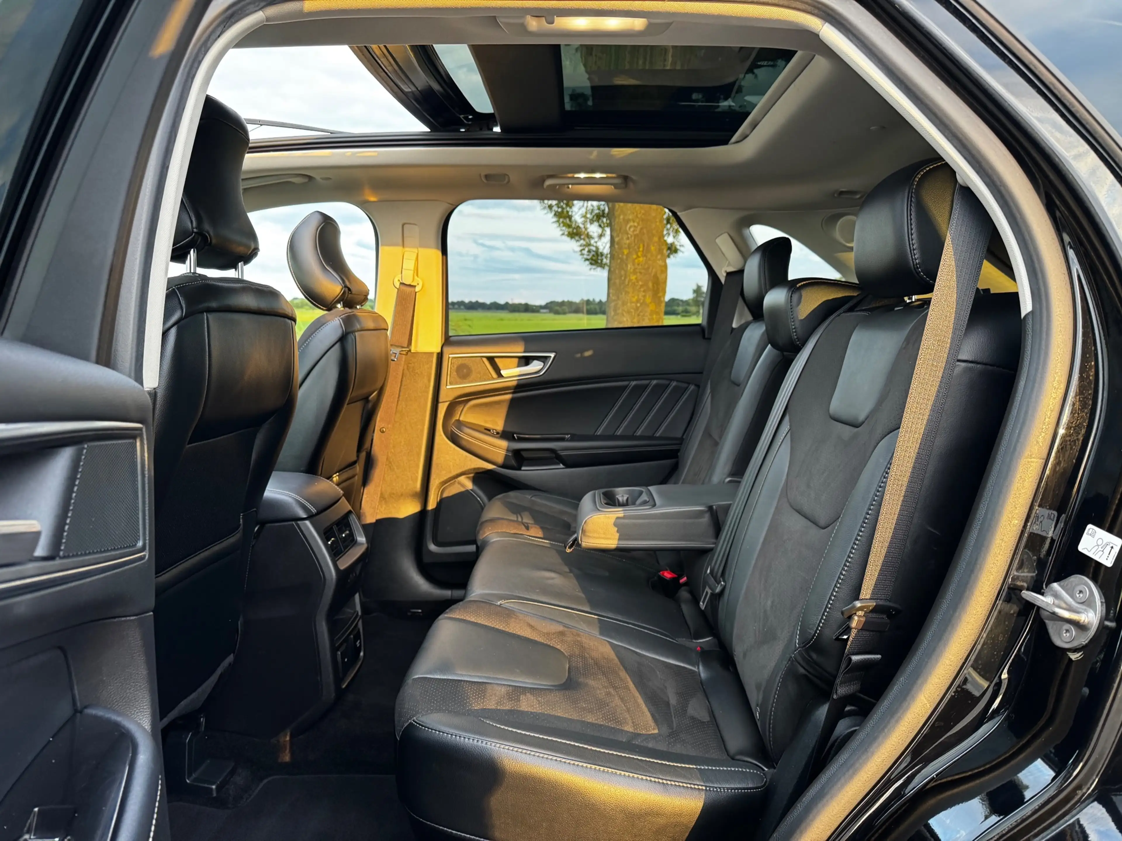 Ford Edge 2.0 TDCI Vignale — photo 28