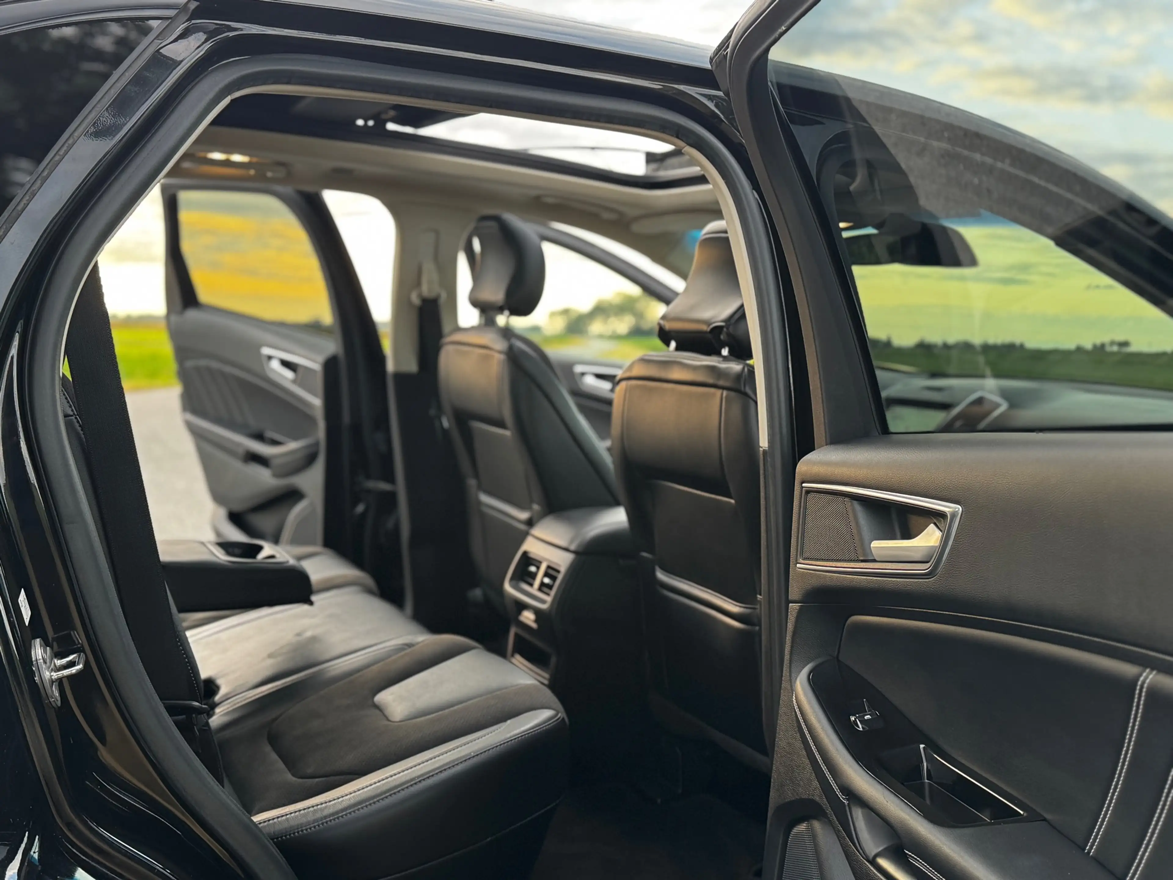 Ford Edge 2.0 TDCI Vignale — photo 40