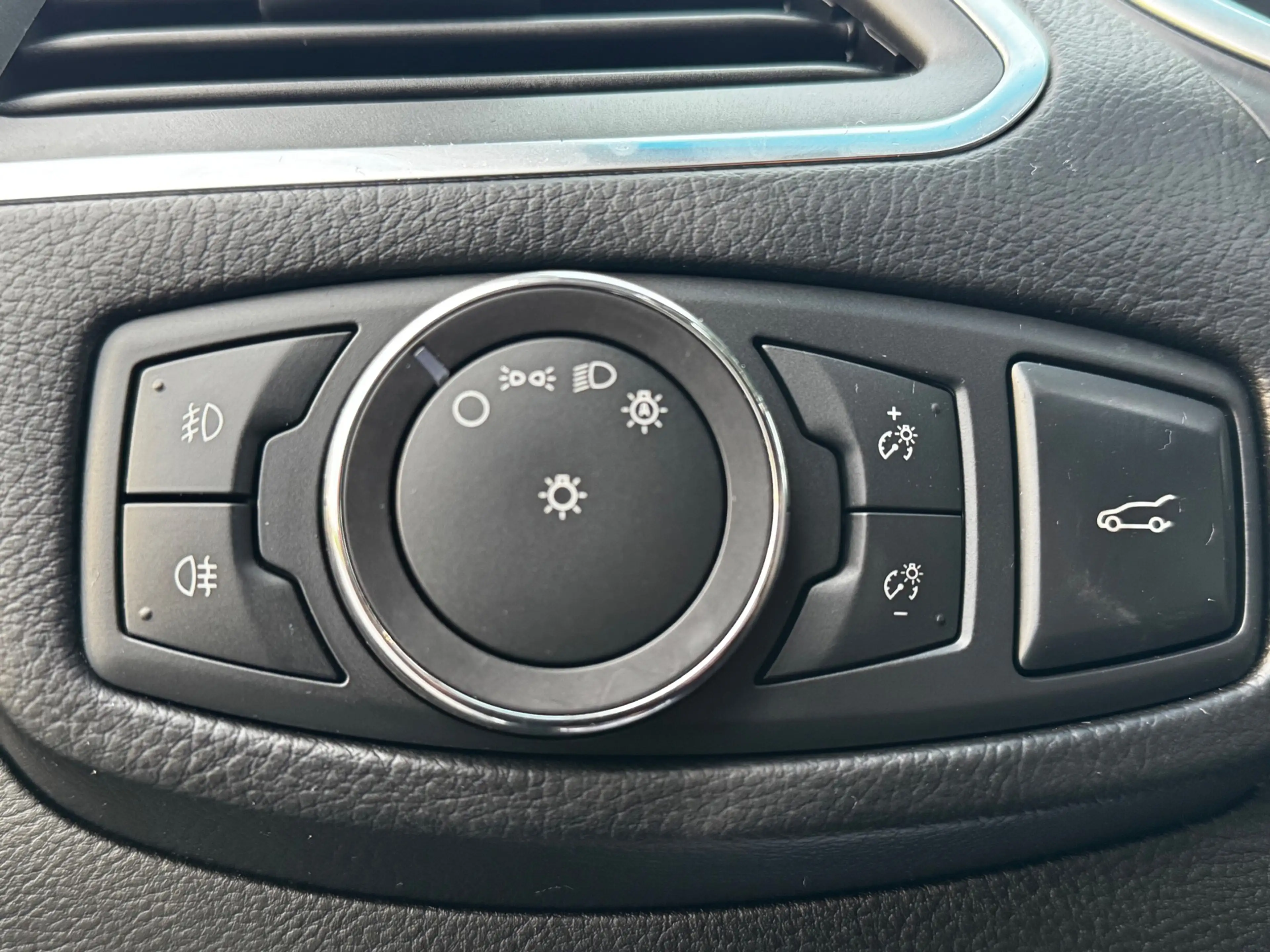 Ford Edge 2.0 TDCI Vignale — photo 19