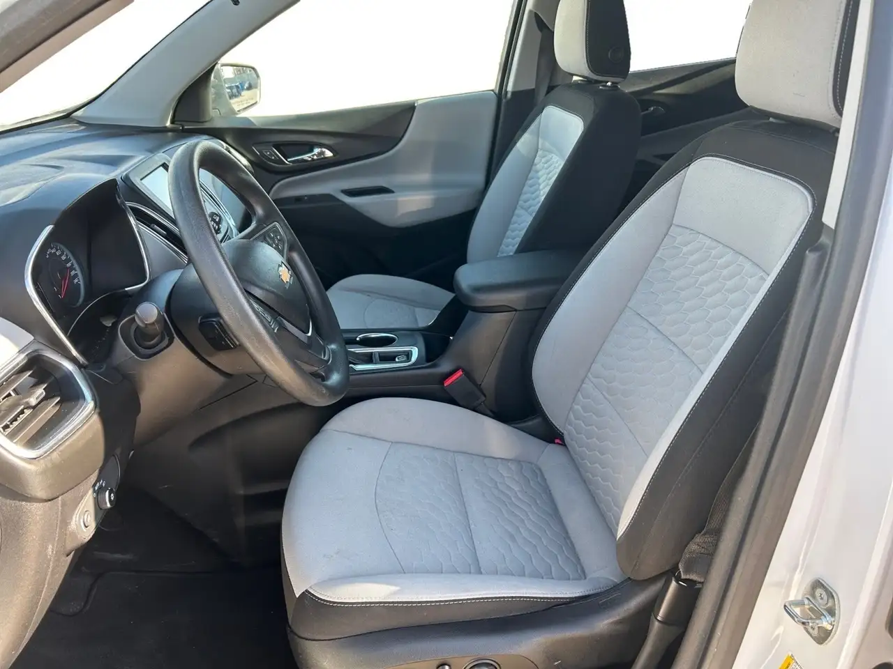 Chevrolet Equinox снимка Chevrolet Equinox